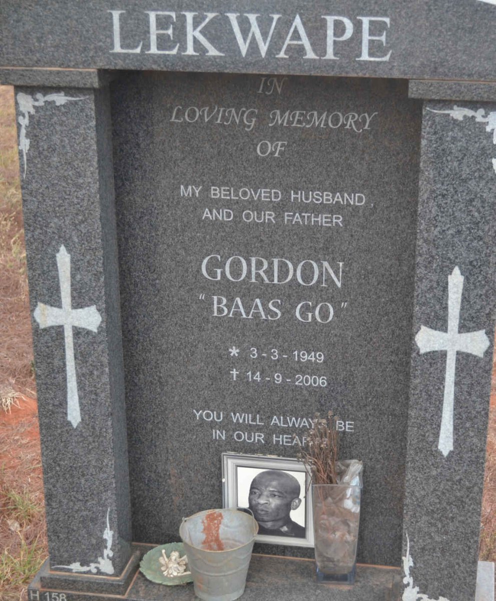 LEKWAPE Gordon 1949-2006