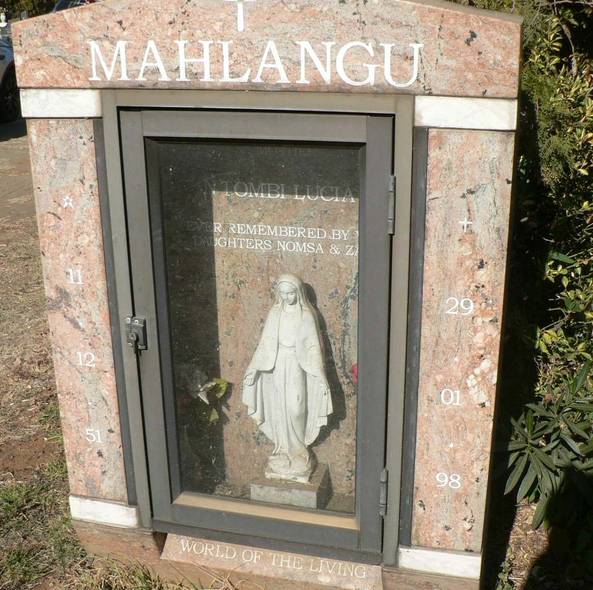 MAHLANGU Ntombi Lucia 1951-1998