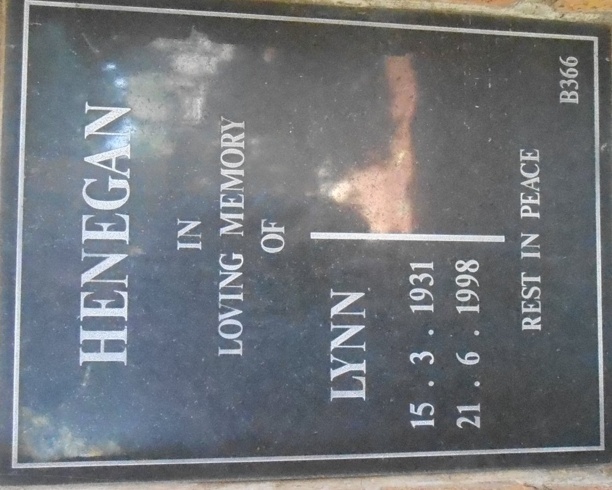 HENEGAN Lynn 1931-1998