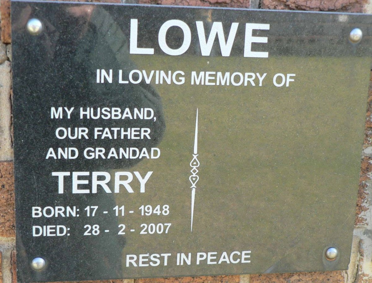 LOWE Terry 1948-2007