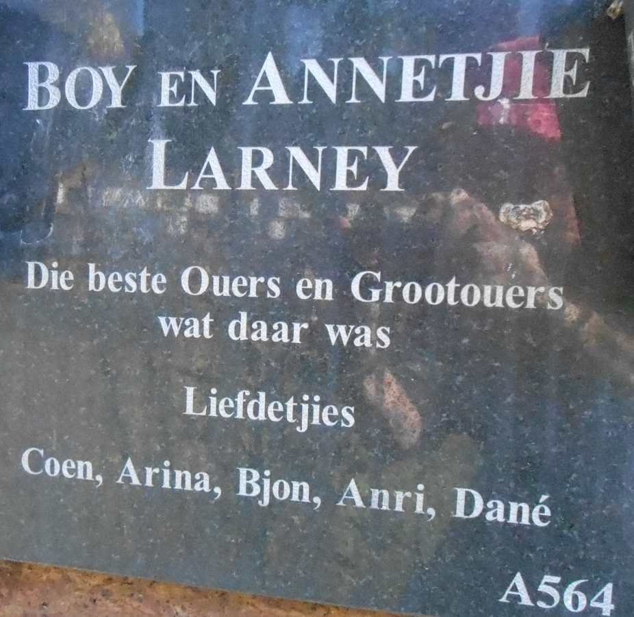 LARNEY Boy &amp; Annetjie