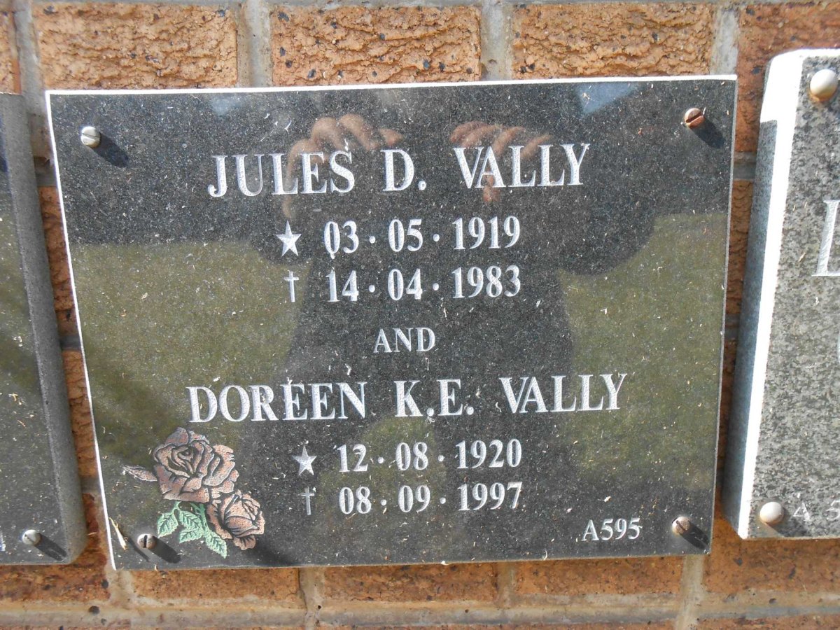 VALLY Jules D. 1919-1983 &amp; Doreen K.E. 1920-1997