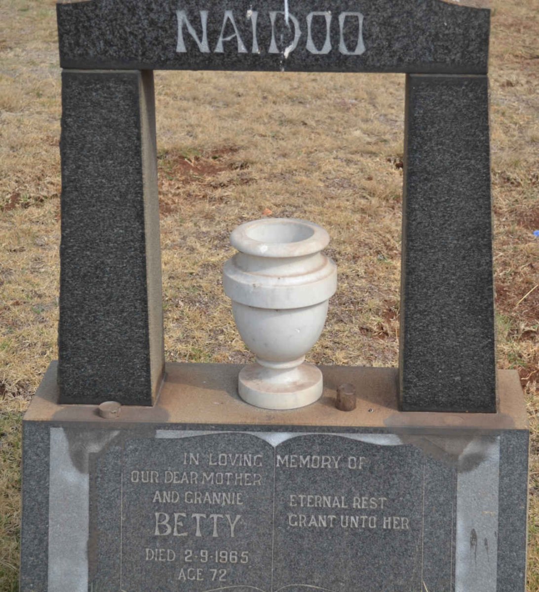 NAIDOO Betty -1965