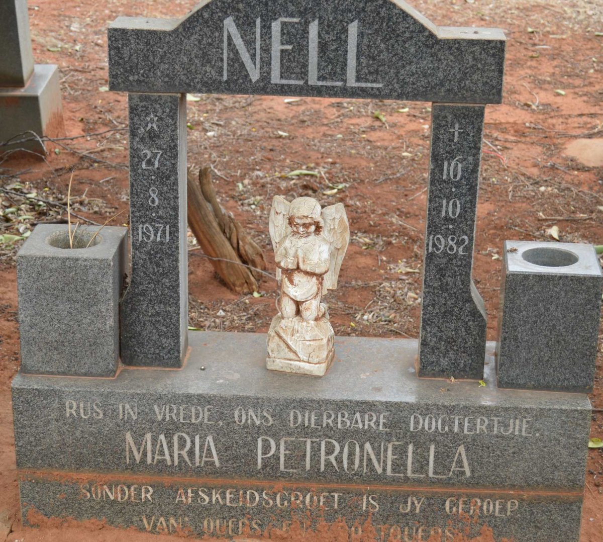NELL Maria Petronella 1971-1982