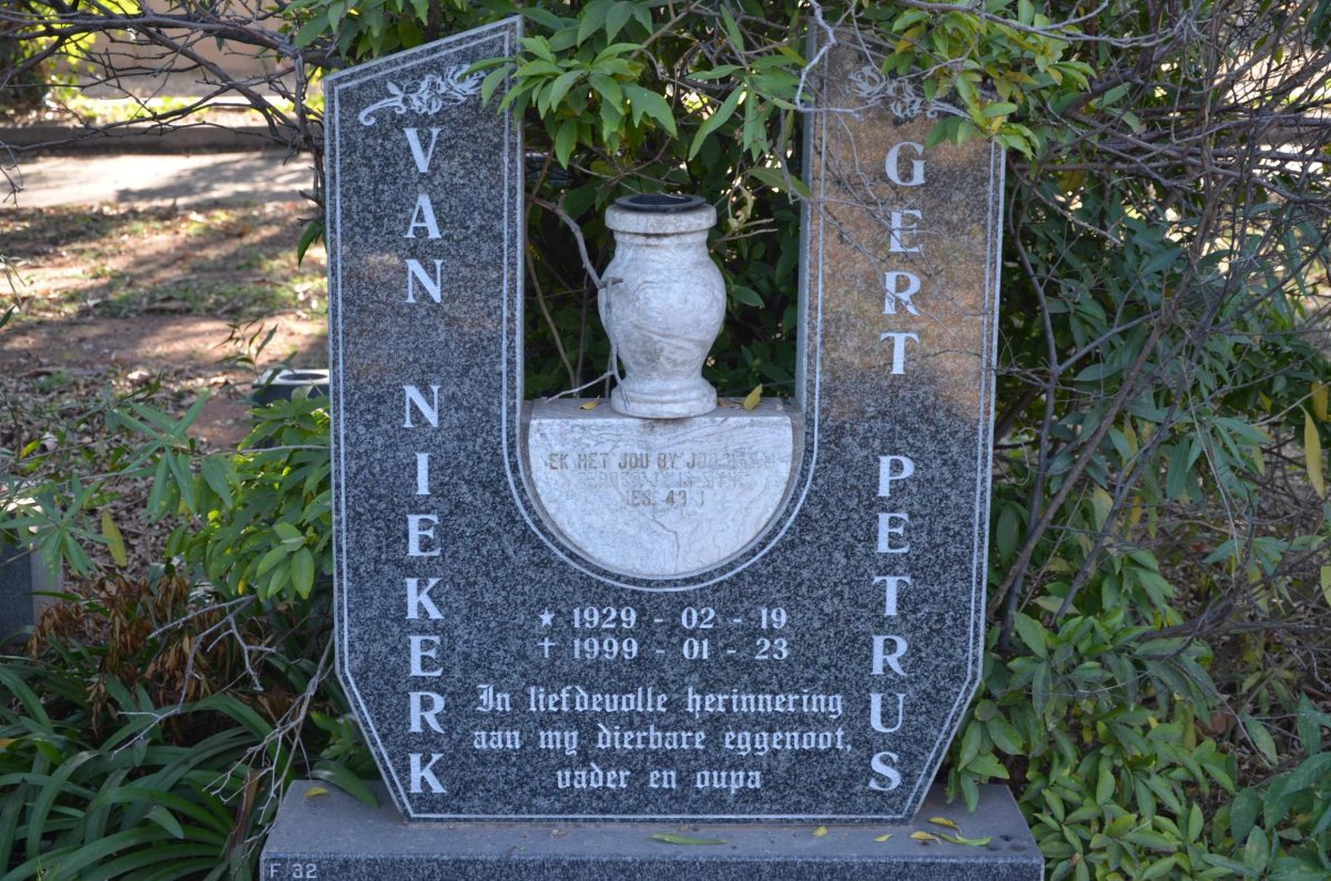 NIEKERK Gert Petrus, van 1929-1999