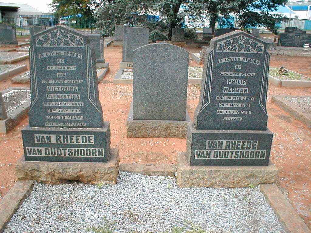 OUDTSHOORN Philip Herman, van Rheede van  -1956 &amp; Victorina Clementina -1947