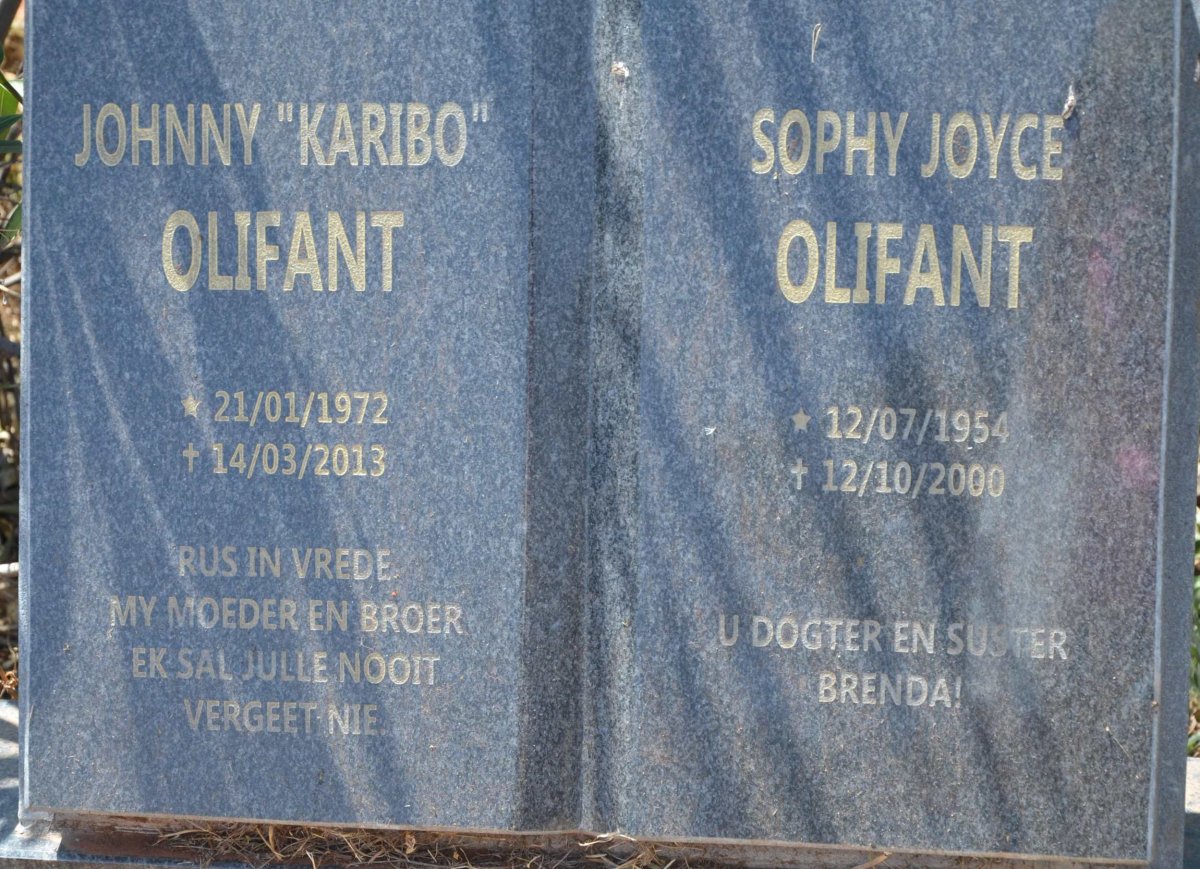 OLIFANT Sophie Joyce 1954-2000 :: OLIFANT Johny 1972-2013