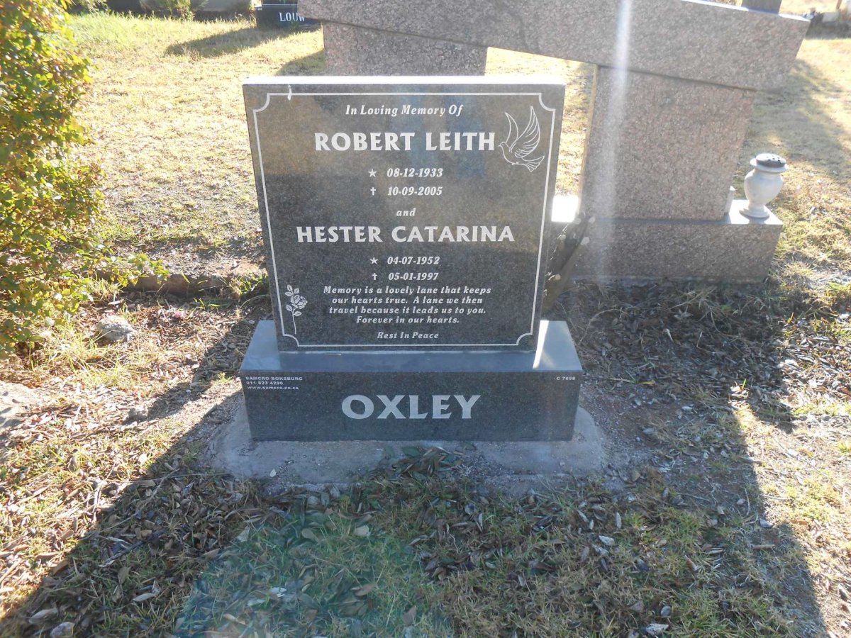 OXLEY Robert Leith 1933-2005 :: OXLEY Hester Catarina 1952-1997