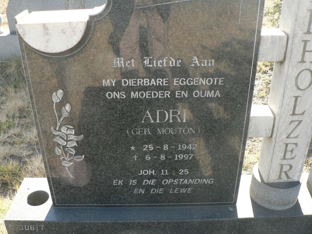 OBERHOLZER Adri nee MOUTON 1942-1997