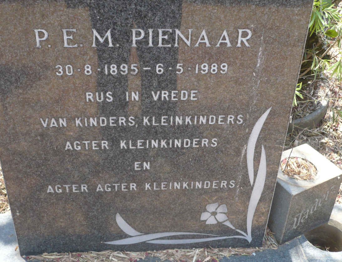 PIENAAR P.E.M. 1895-1989