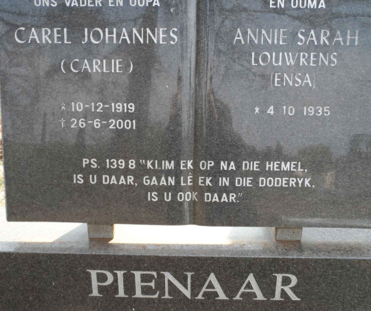 PIENAAR Carel Johannes 1919-2001 &amp; Annie Sarah LOUWRENS 1935-