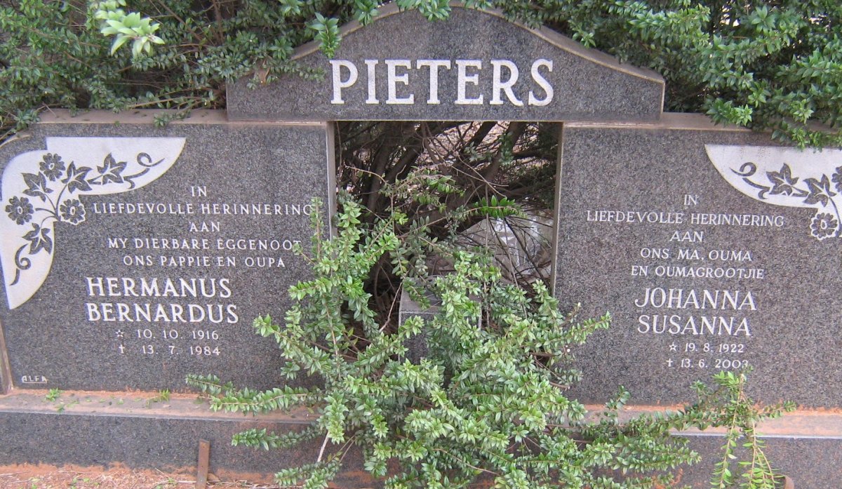 PIETERS Hermanus Bernardus 1916-1984 &amp; Johanna Susanna 1922-2003