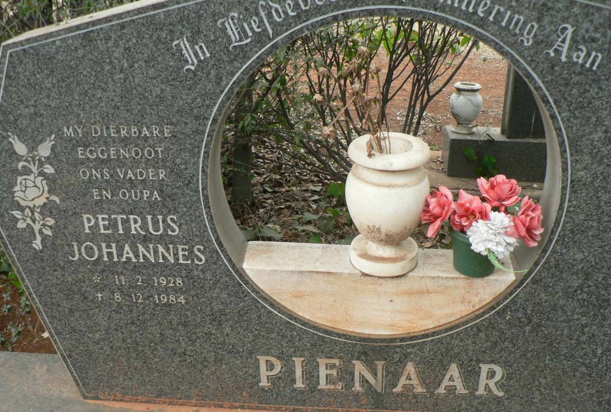 PIENAAR Petrus Johannes 1928-1984