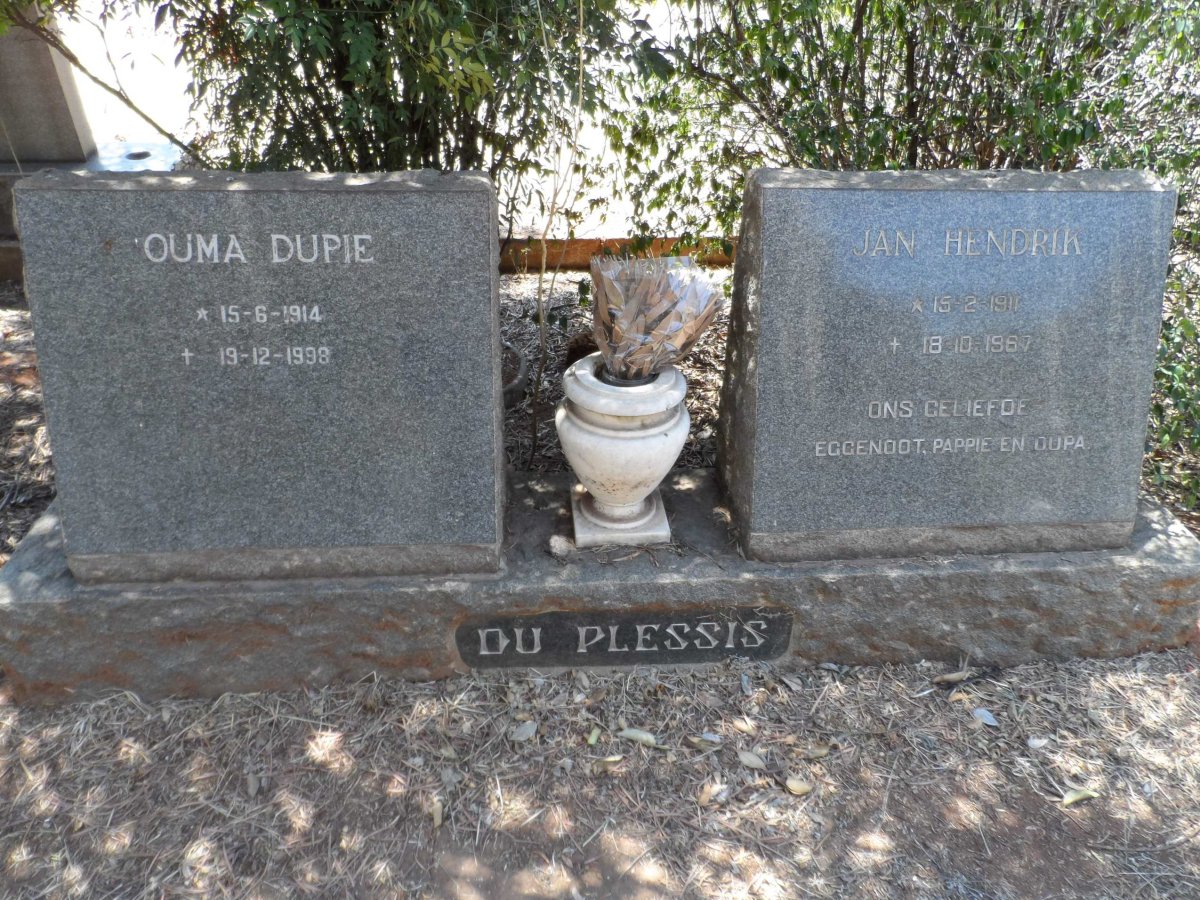 PLESSIS Jan Hendrik, du 1911-1967 & Ouma Dupie 1914-1998