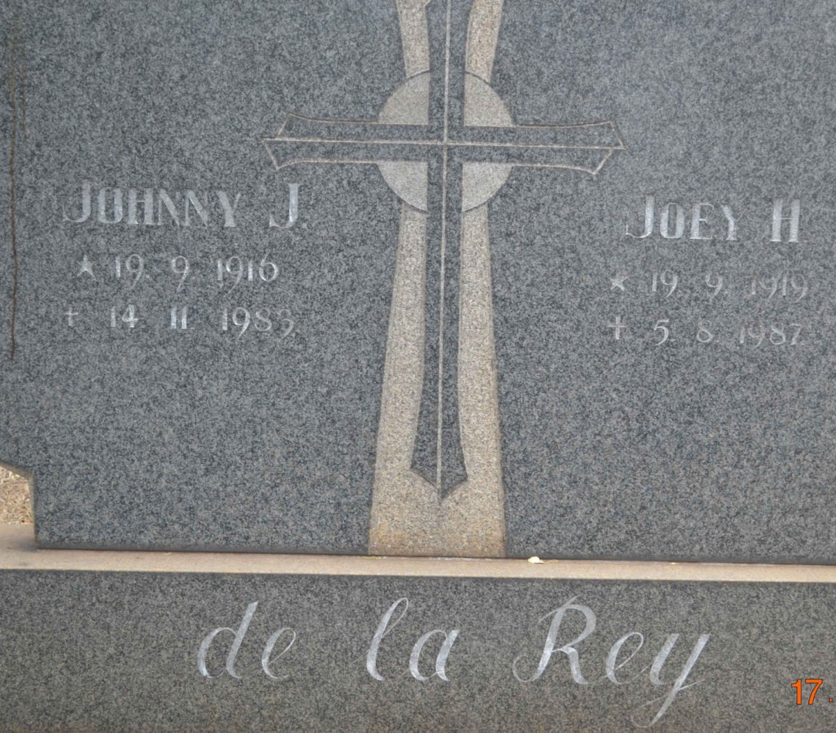 REY Johnny J., de la 1916-1983 &amp; Joey H. 1919-1987