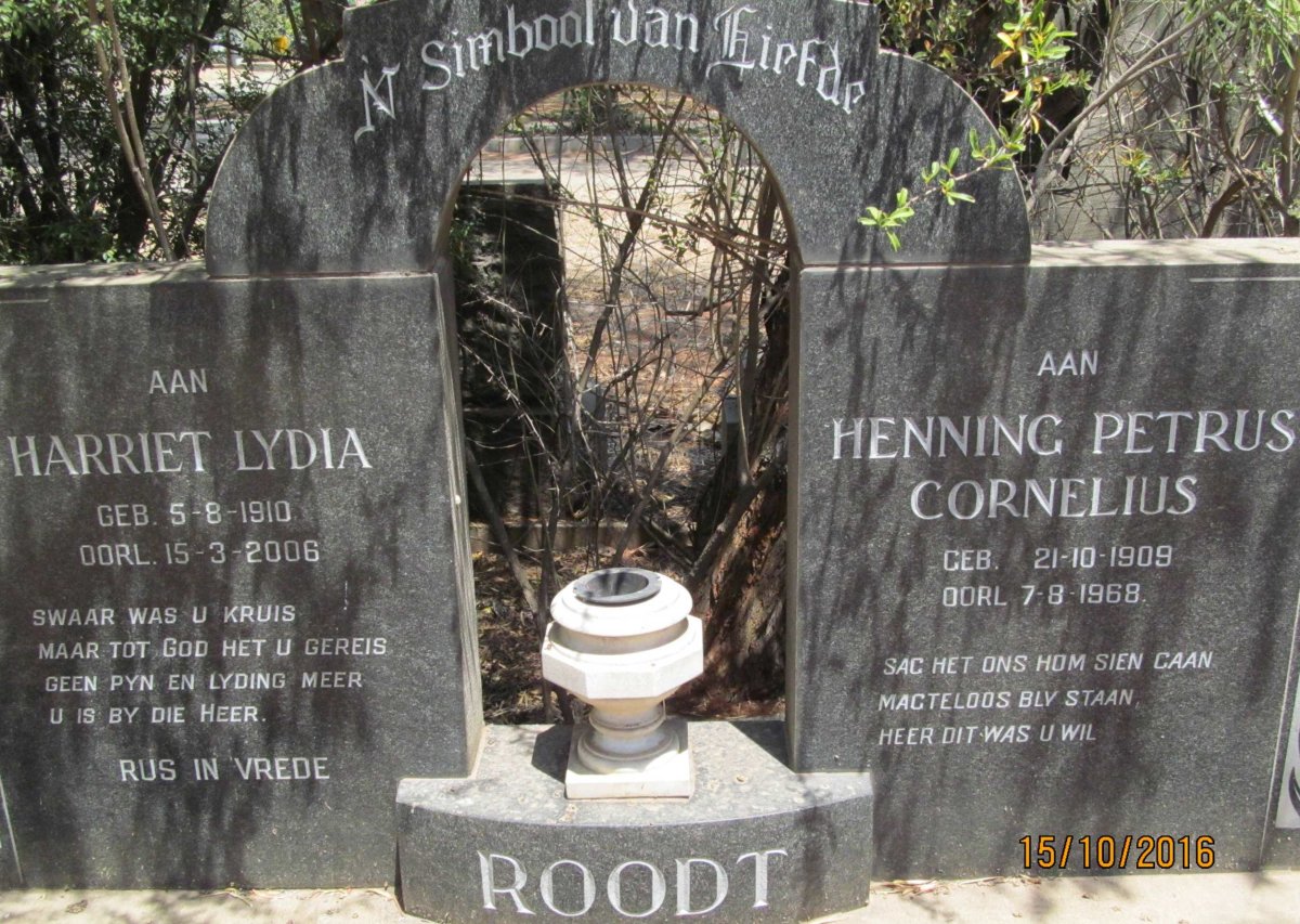 ROODT Henning Petrus Cornelius 1909-1968 &amp; Harriet Lydia 1910-2006