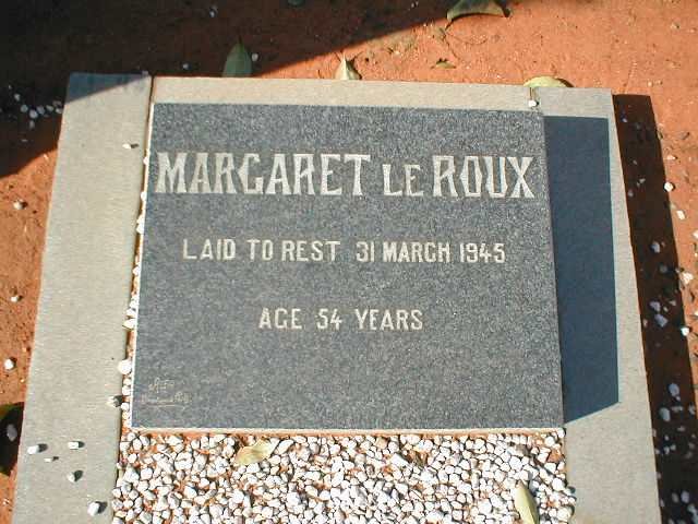 ROUX Margaret, le - 1945
