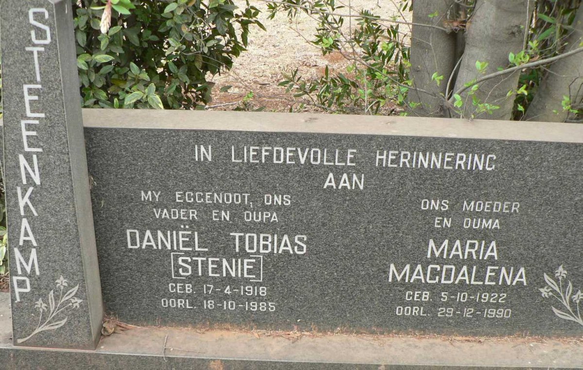 STEENKAMP Daniël Tobias 1918-1985 &amp; Maria Magdalena 1922-1990