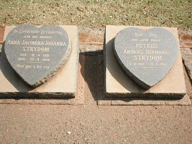 STRYDOM Petrus Andries Hermanus 1882-1960 &amp; Anna Jacomina Johanna 1891-1949