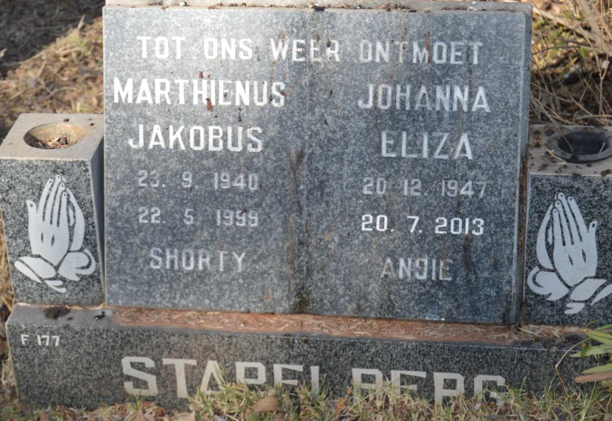 STAPELBERG Marthienus Jakobus 1940-1999 &amp; Johanna Eliza 1947-2013