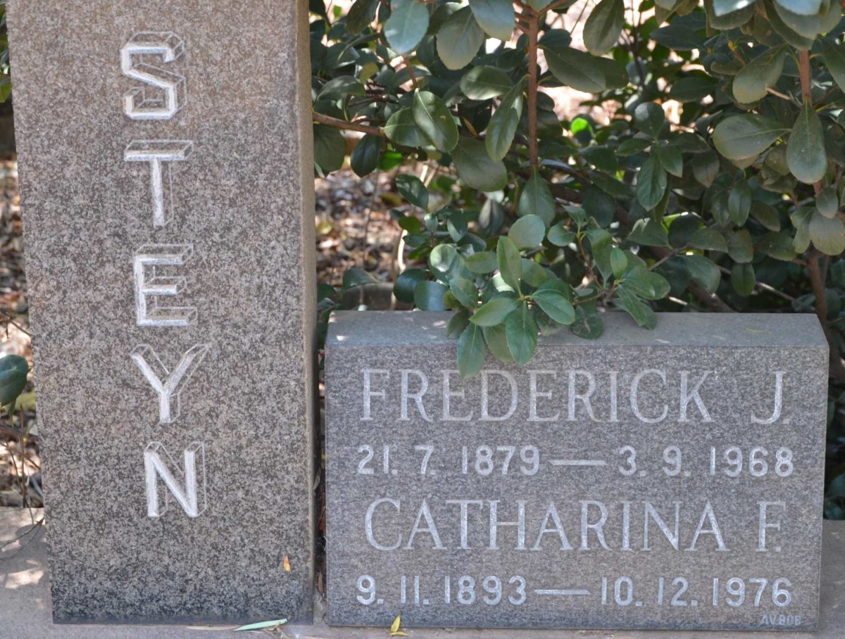 STEYN Frederick J. 1879-1968 &amp; Catherina F. 1893-1976