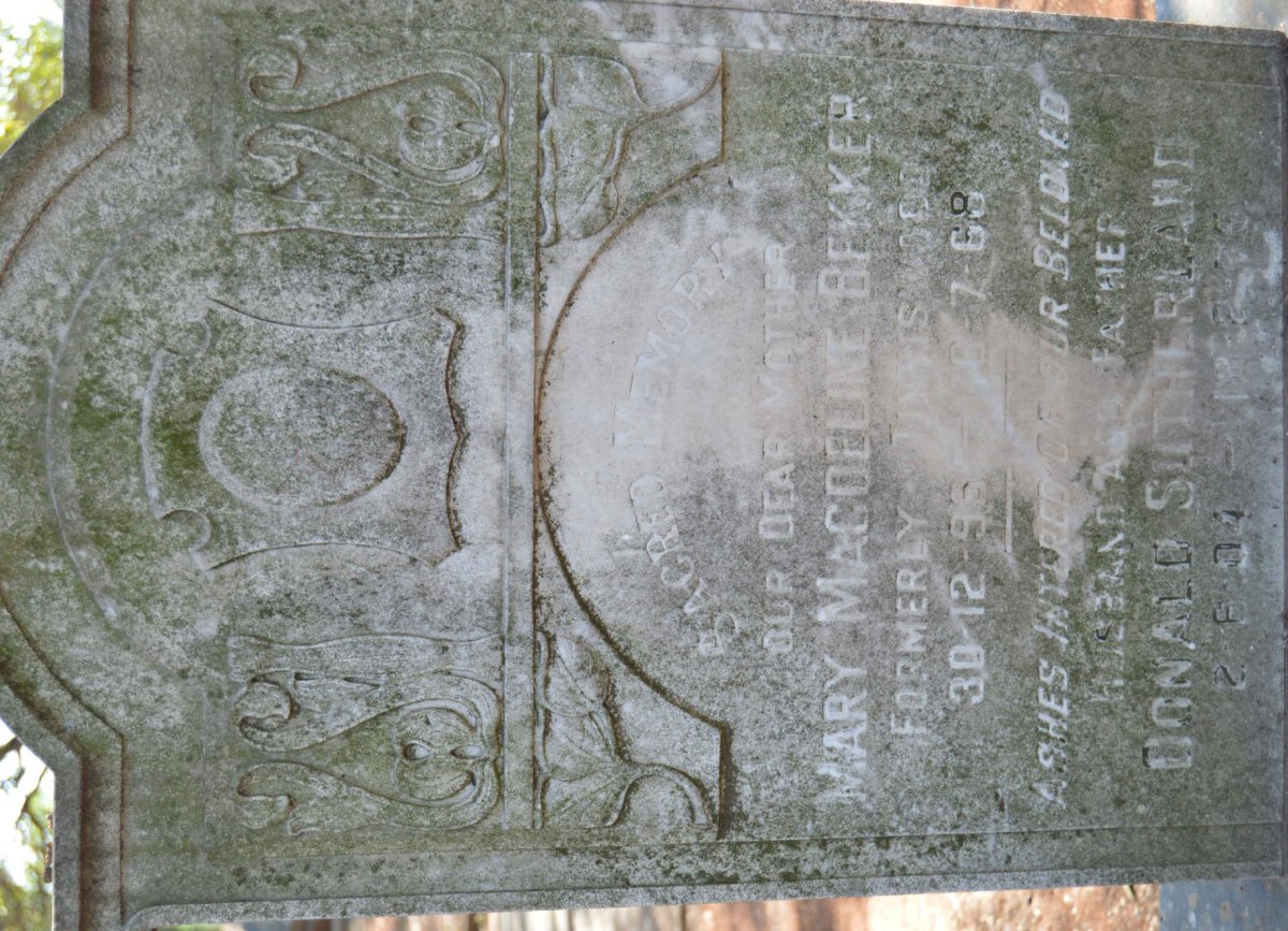 SUTHERLAND Donald 1904-1975 &amp; Mary Magdaline BEKKER formerly TINNISWOOD 1896-1968