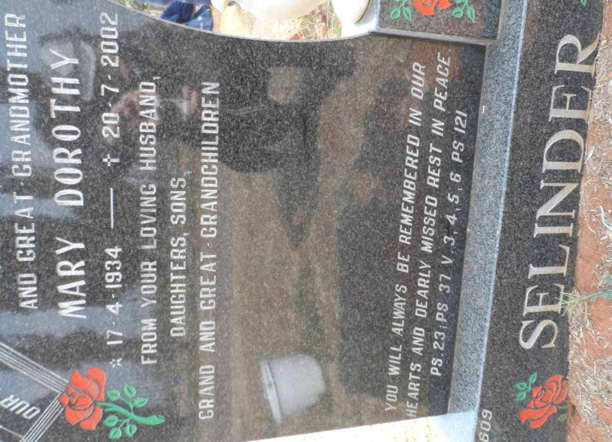 SELINDER Mary Dorothy 1934-2002