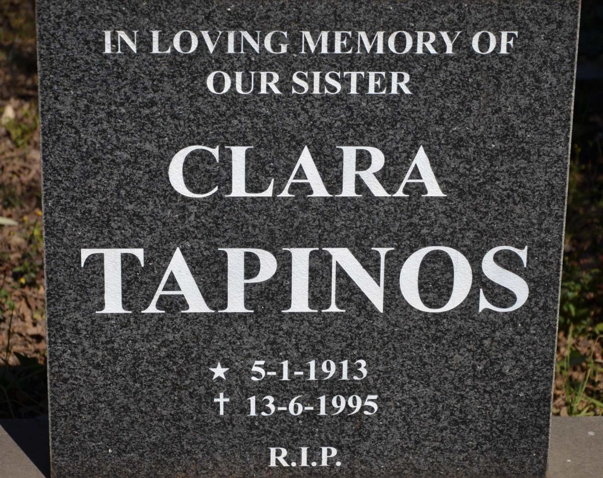 TAPINOS Clara 1913-1995
