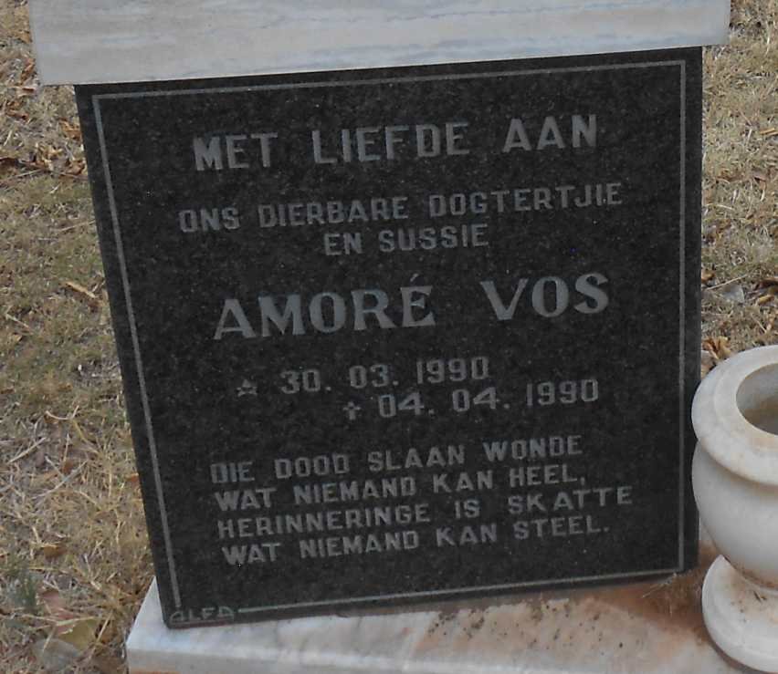 VOS Amoré 1990-1990