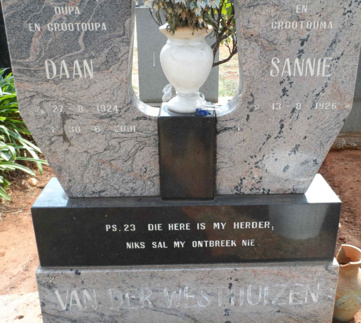 WESTHUIZEN Daan, van der 1924-2001 &amp; Sannie 1926-