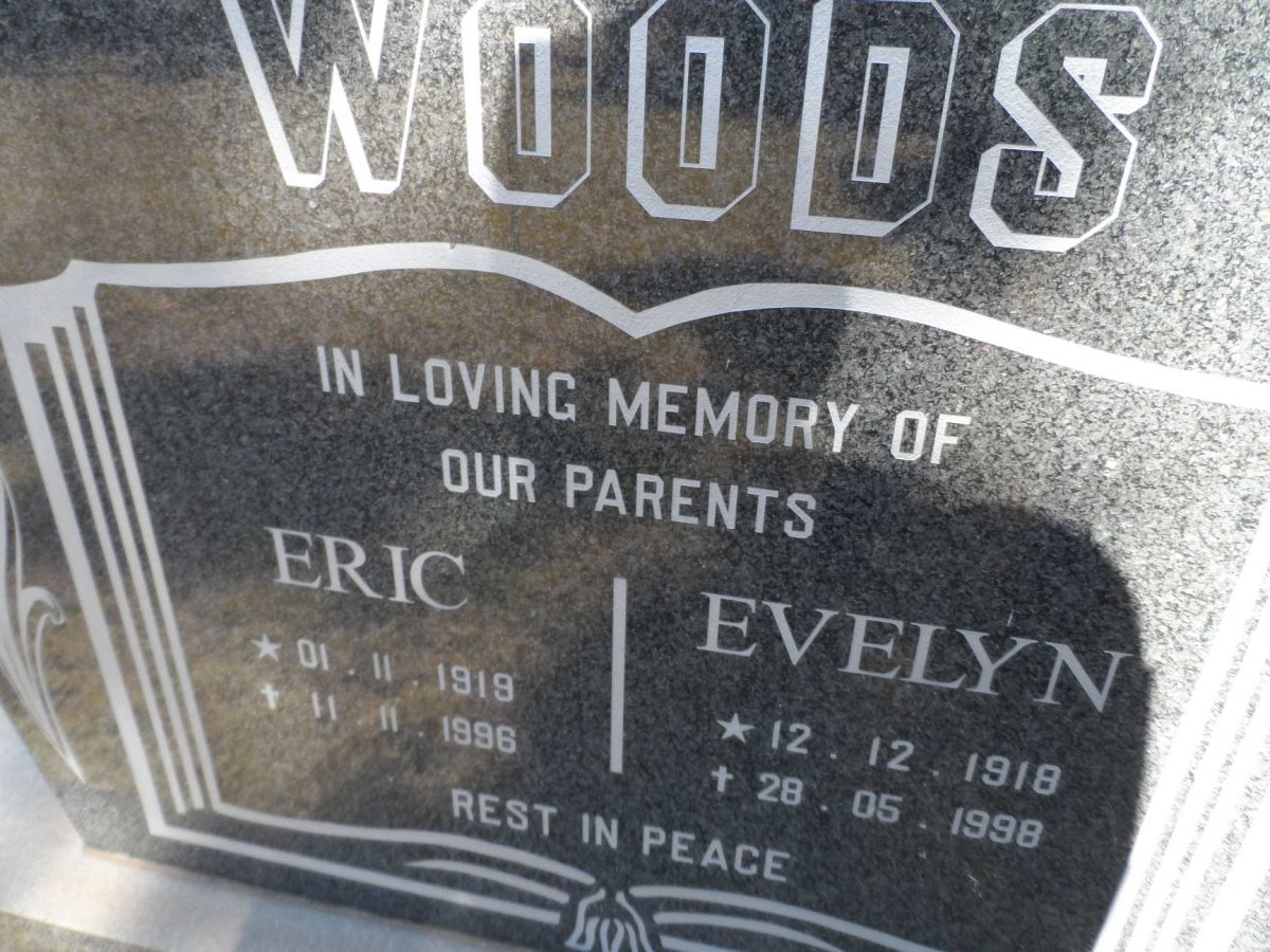 WOODS Eric 1919-1996 &amp; Evelyn 1918-1998