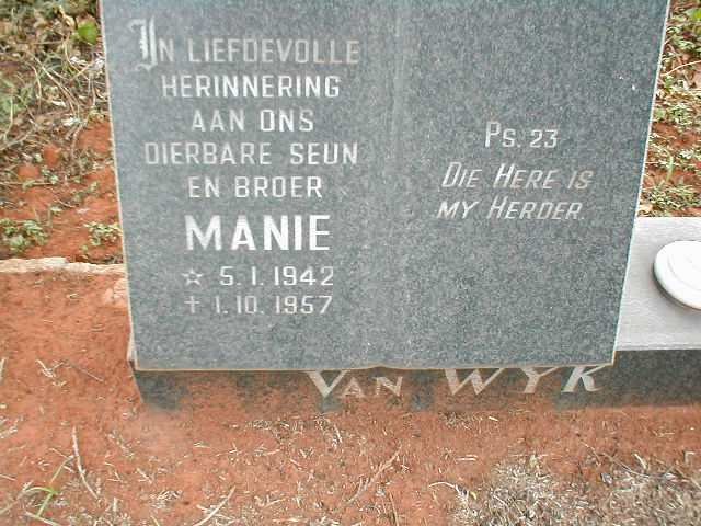 WYK Manie, van 1942-1957
