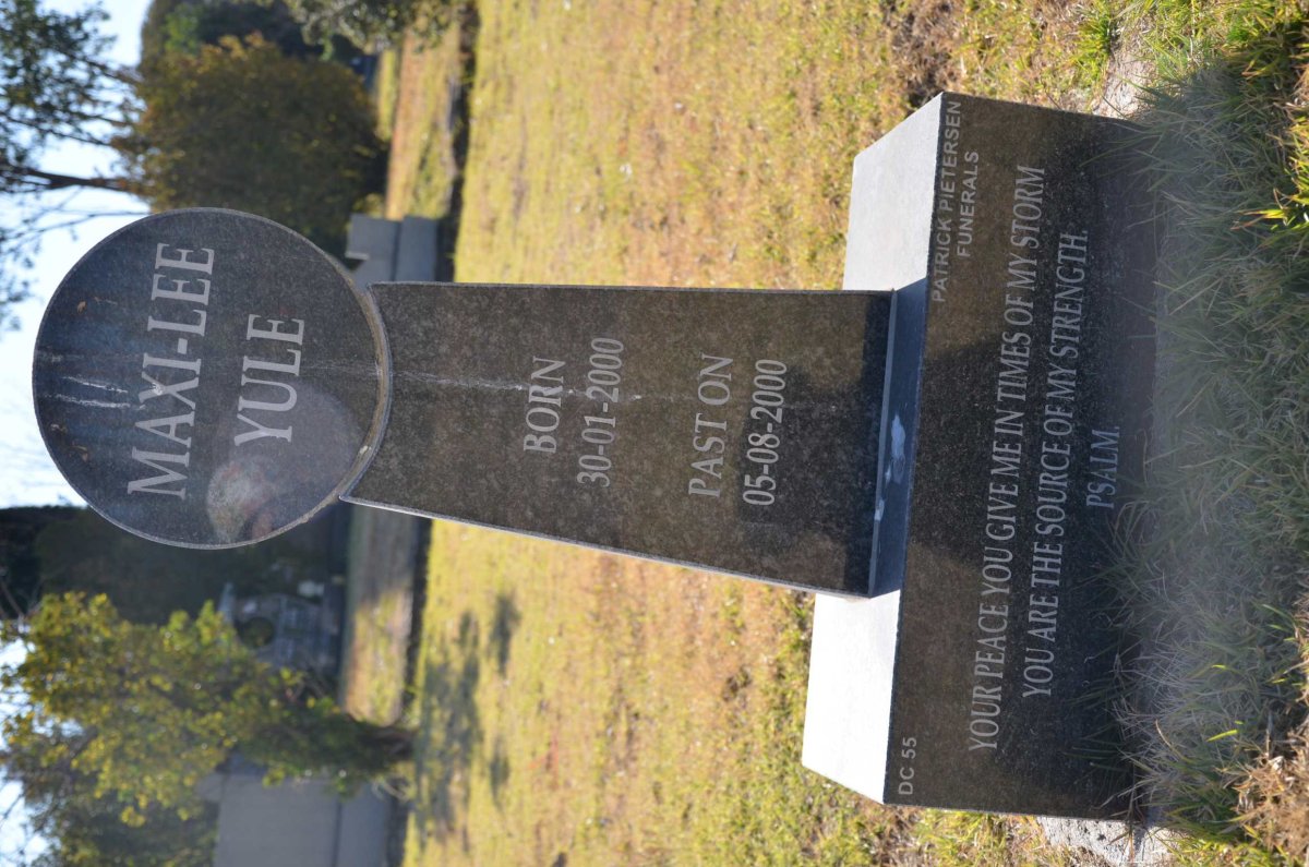YULE Maxi-Lee 2000-2000