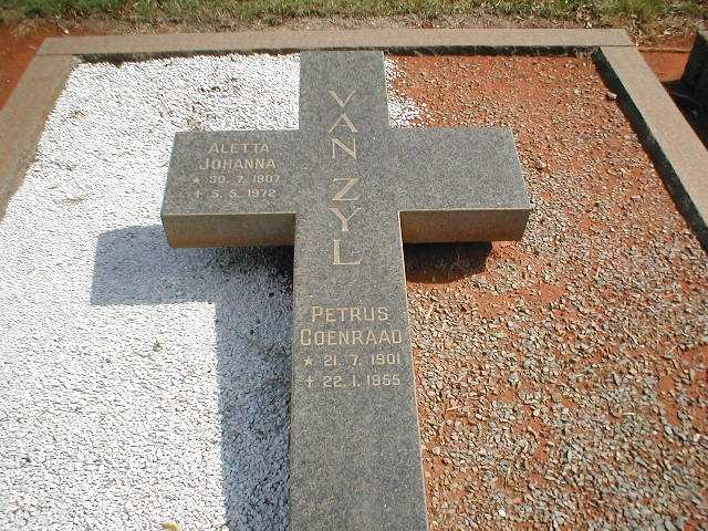 ZYL Petrus Coenraad, van 1901-1955 &amp; Aletta Johanna 1907-1972
