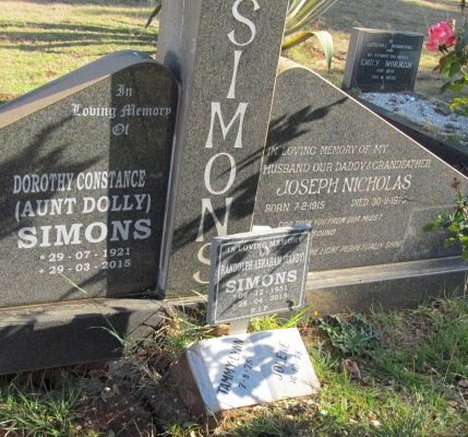 SIMONS Joseph Nicholas 1915-1973 &amp; Dorothy Constance 1921-2015