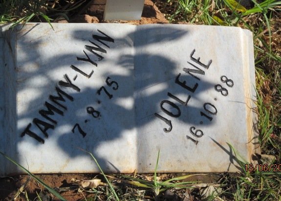 SIMONS Joseph Nicholas 1915-1973 &amp; Dorothy Constance 1921-2015