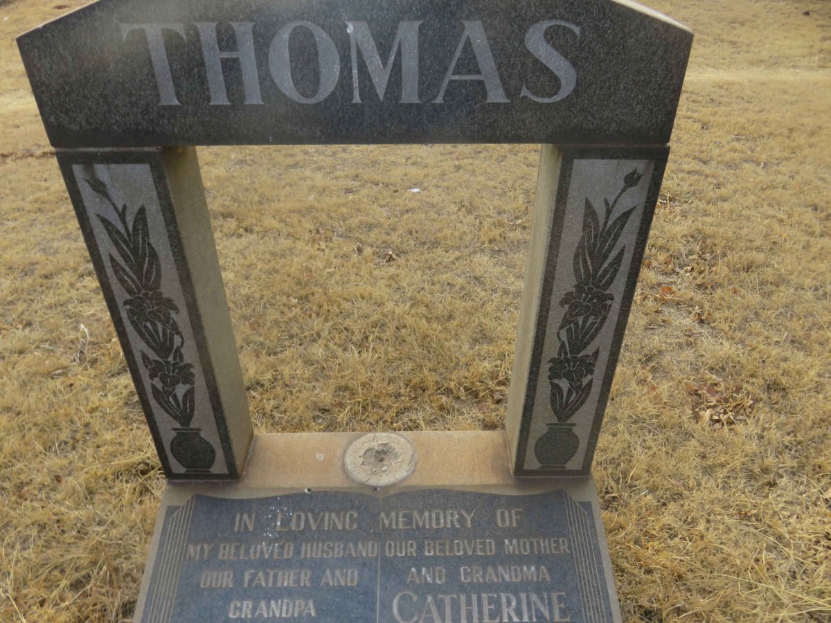THOMAS Isaac 1907-1975 &amp; Catherine Margaret 1910-1981