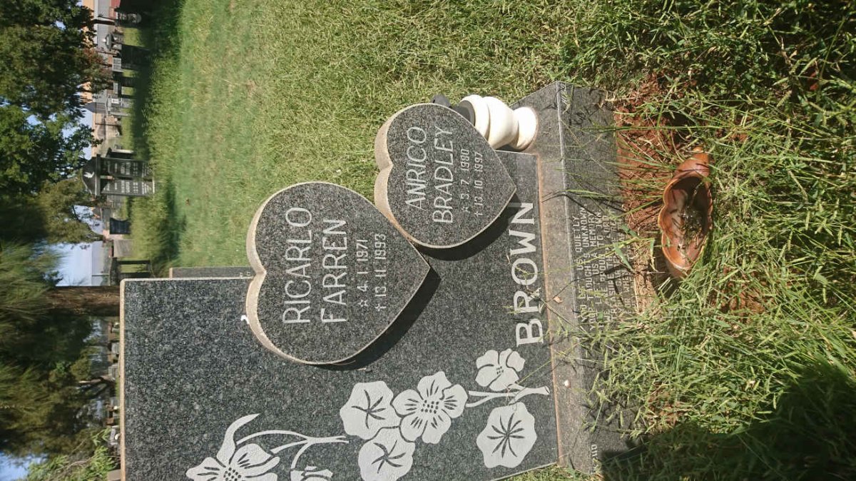 BROWN Ricarlo Farren 1971-1993 :: BROWN Anrico Bradley 1980-1997