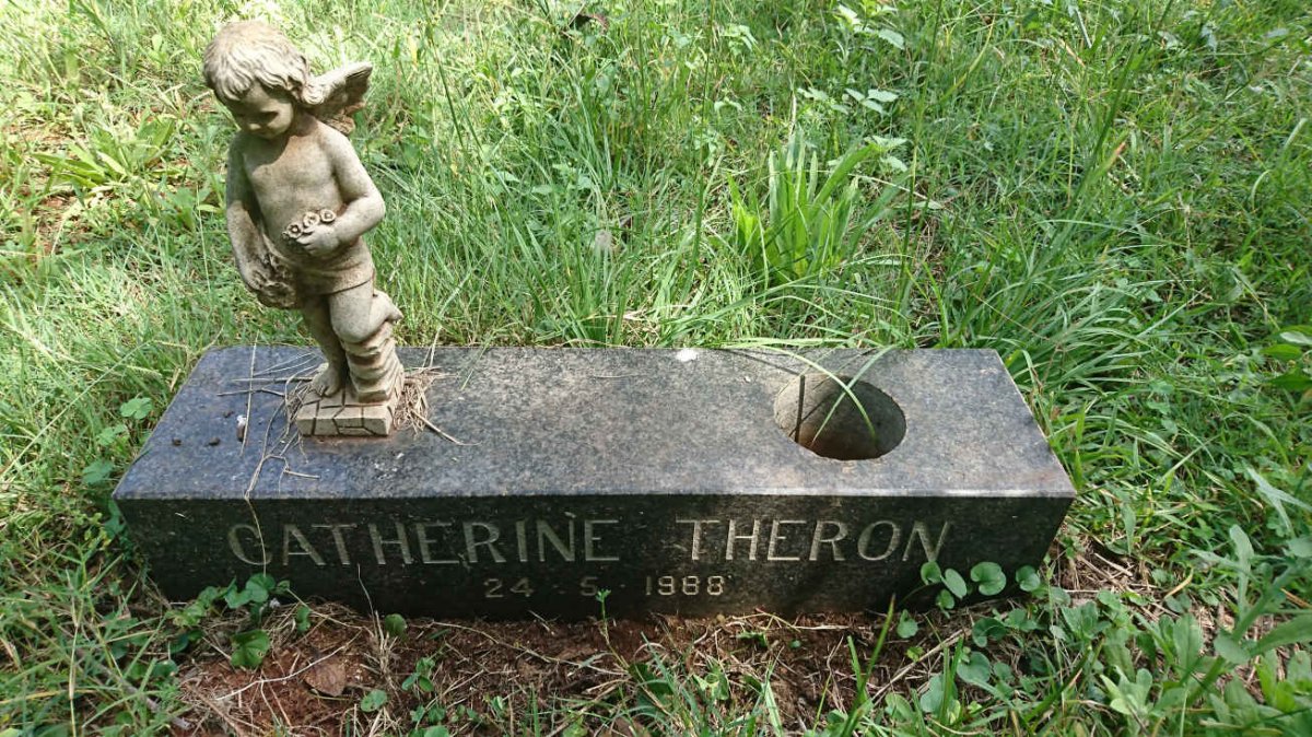 THERON Catherine -1988