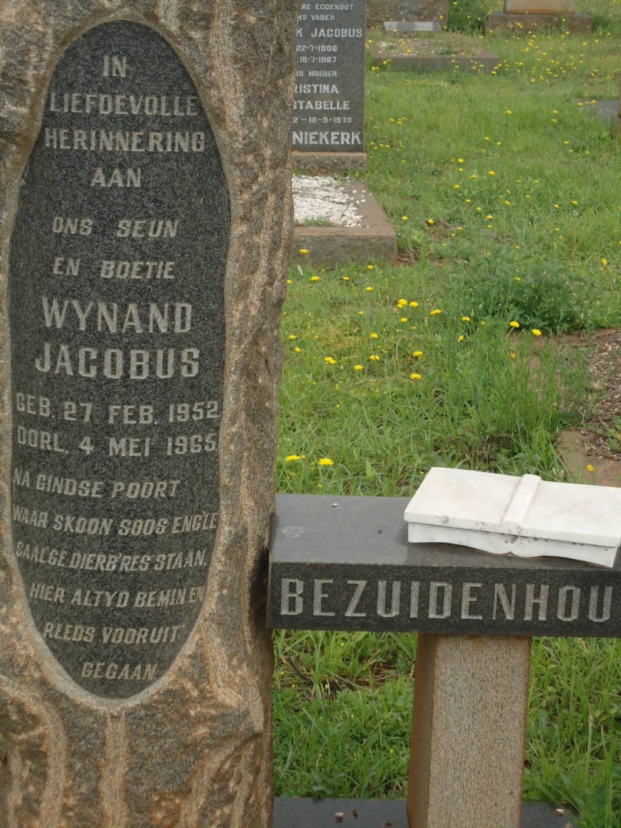 BEZUIDENHOUT Wynand Jacobus 1952-1965
