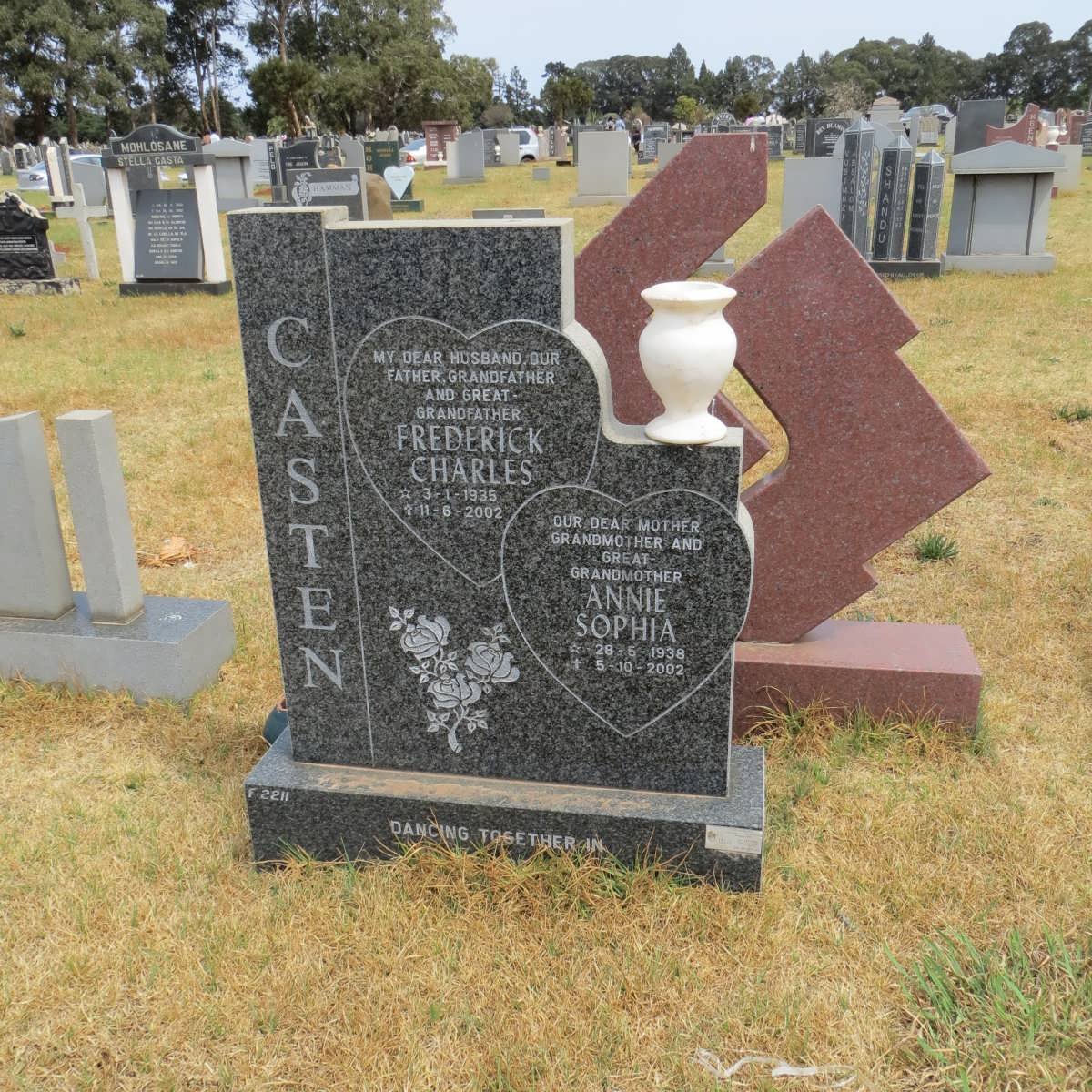 CASTEN Frederick Charles 1935-2002 &amp; Annie Sophia 1938-2002