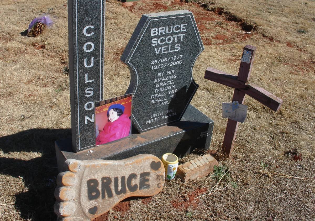 COULSON Bruce Scott Vels 1977-2006