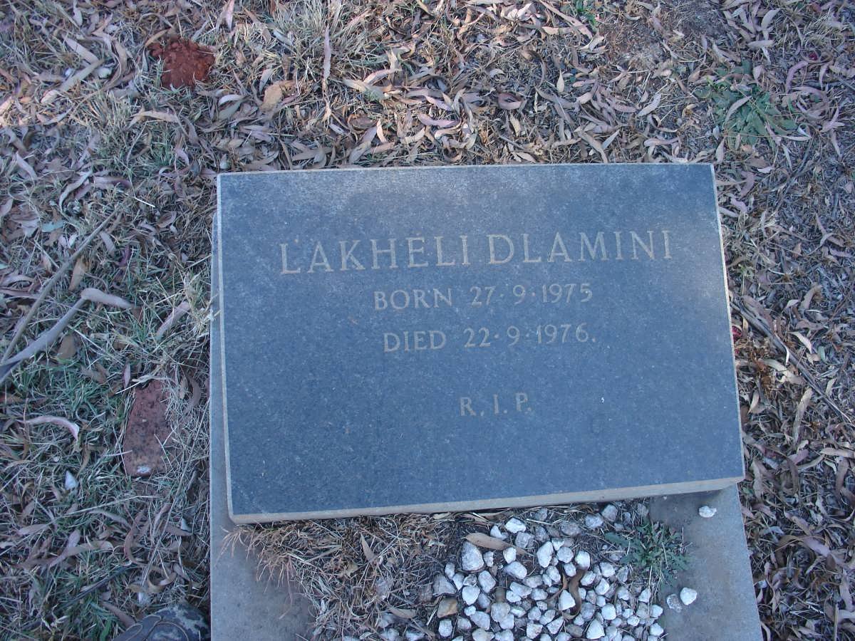 DLAMINI Lakheli 1975-1976