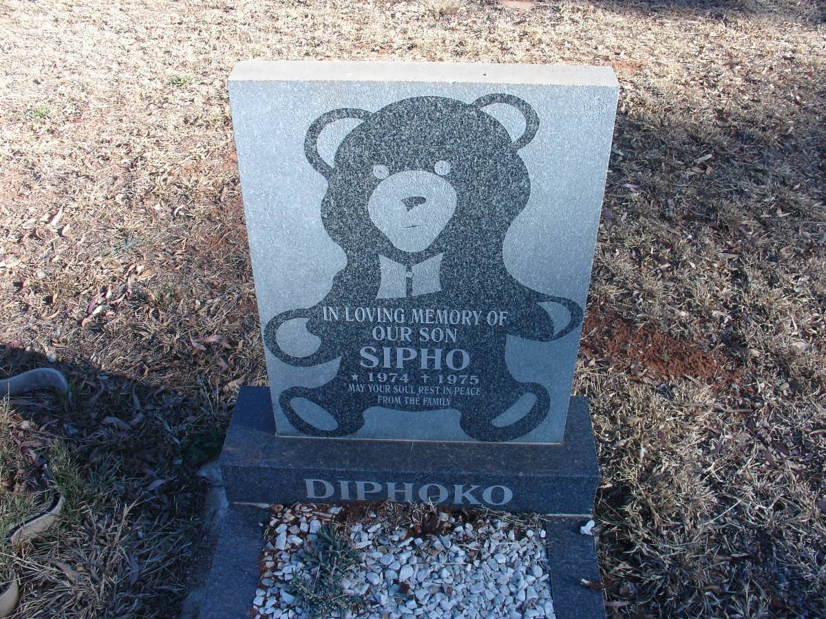 DIPHOKO Sipho 1974-1975