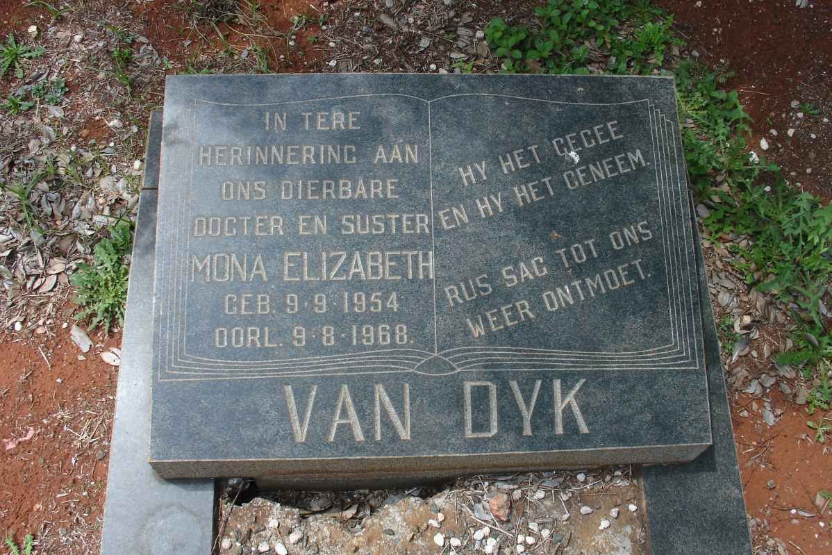 DYK Mona Elizabeth, van 1954-1968
