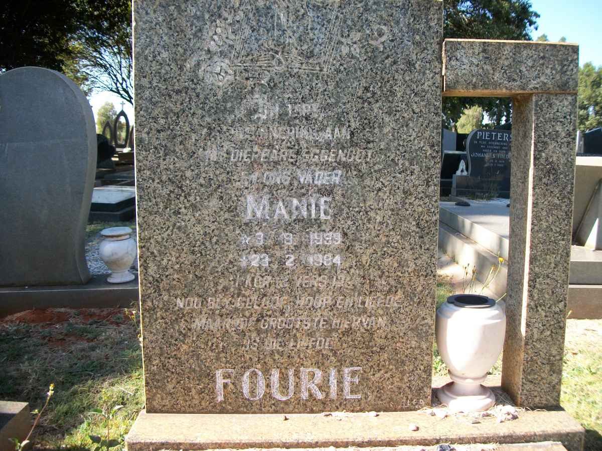 FOURIE Manie 19?9-1984
