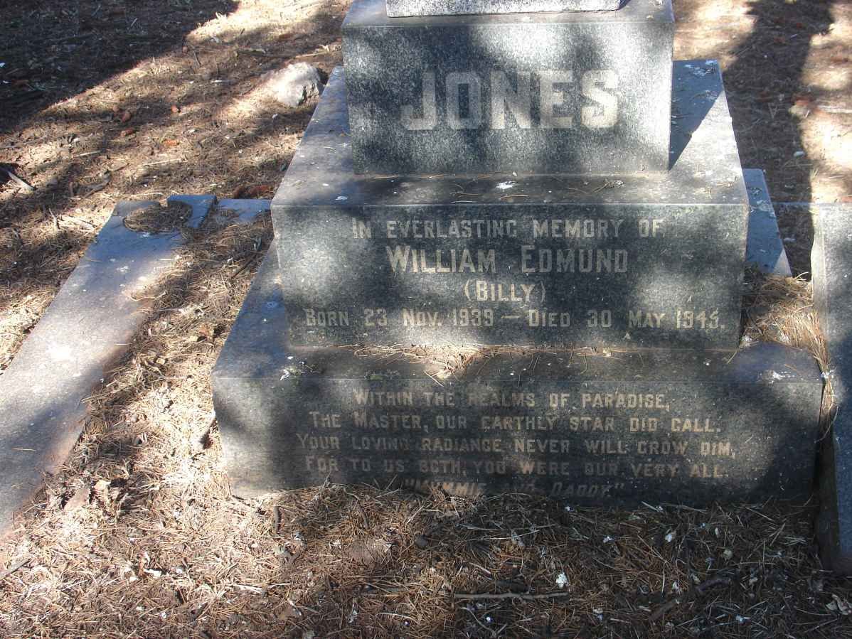 JONES William Edmund 1939-1945 :: WEBSTER Richard John -1952 &amp; Emily ?tta :: JONES William -1947 :: JONES Olive -1947