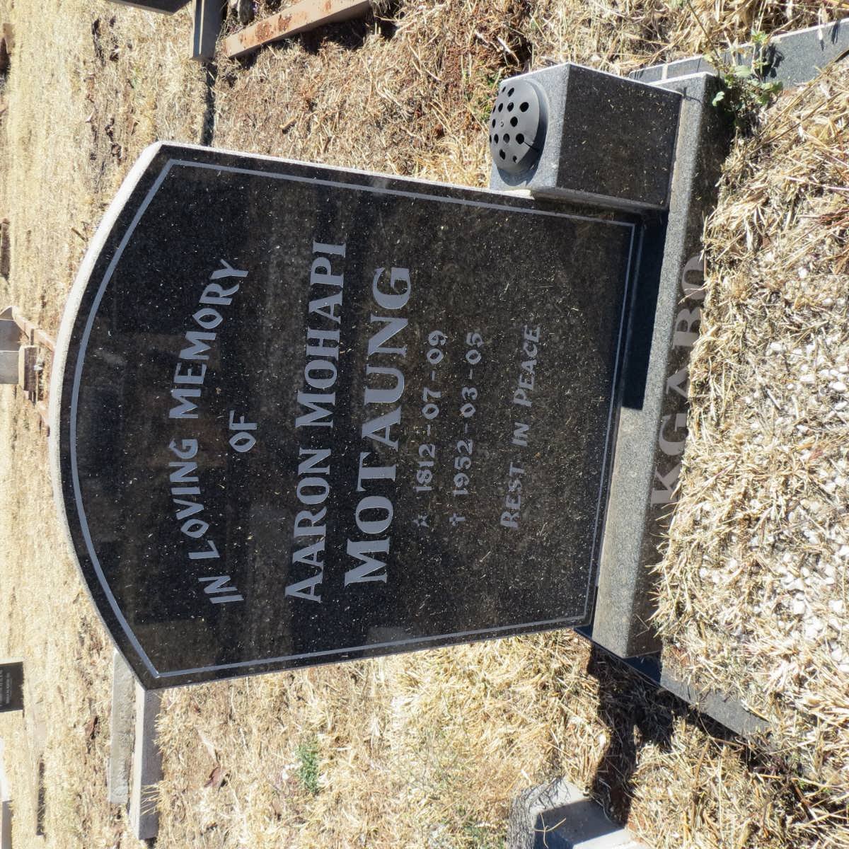 KGABO Aaron Mohapi Motaung 1912-1952
