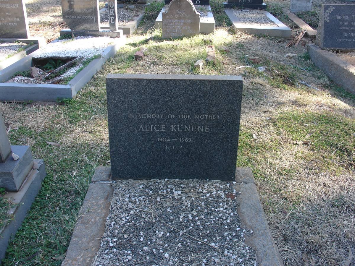 KUNENE Alice 1904-1969