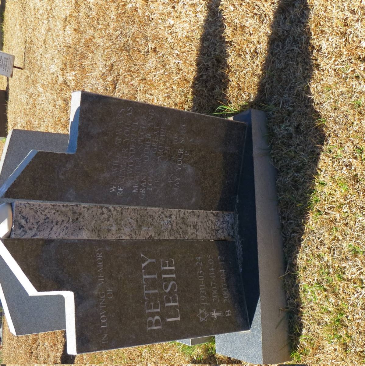 LOUW Betty Lesie 1930-2007